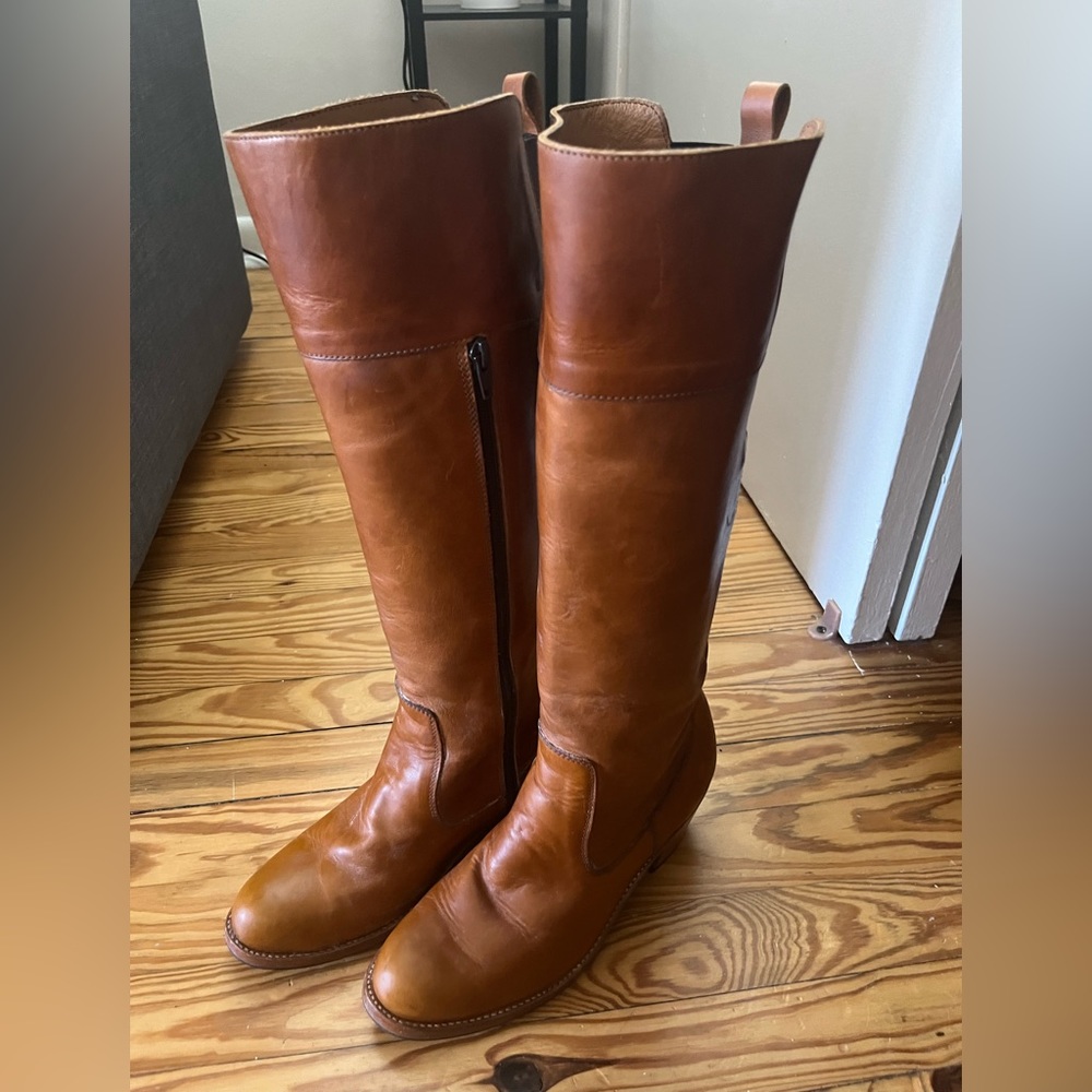 Adelante heeled boots in 8.5-9, handmade leather Condesa style